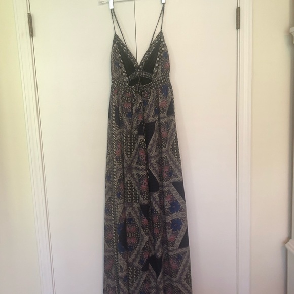 Black boho maxi dress with spaghetti adjustable straps that tie in back. - Picture 3 of 4